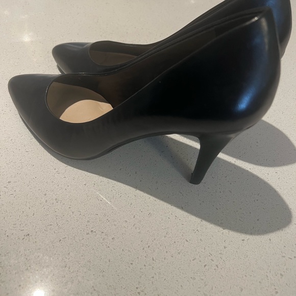 Franco Sarto classic black pumps size 8 1/2 - Picture 14 of 14